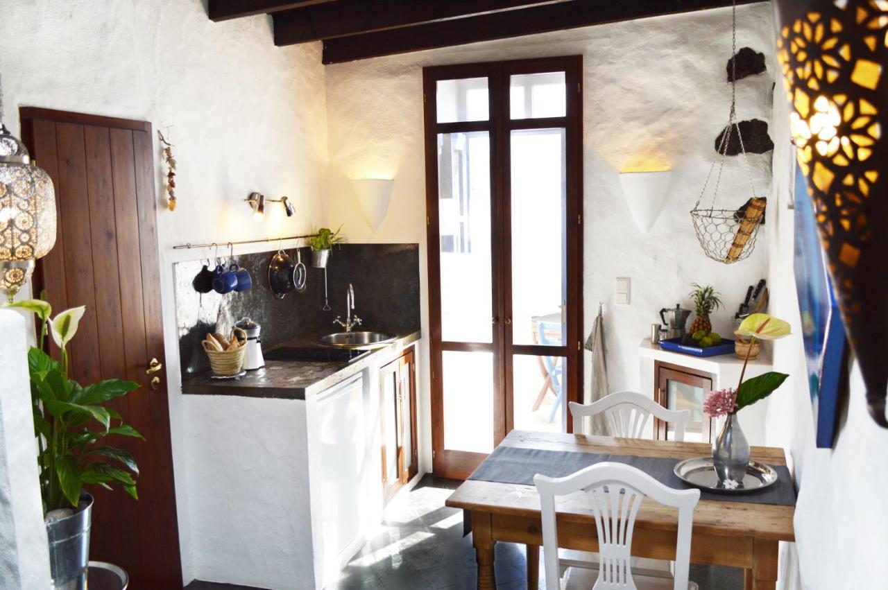 Stylish Getaway With Secluded Patio In Lava Finca Uga 외부 사진