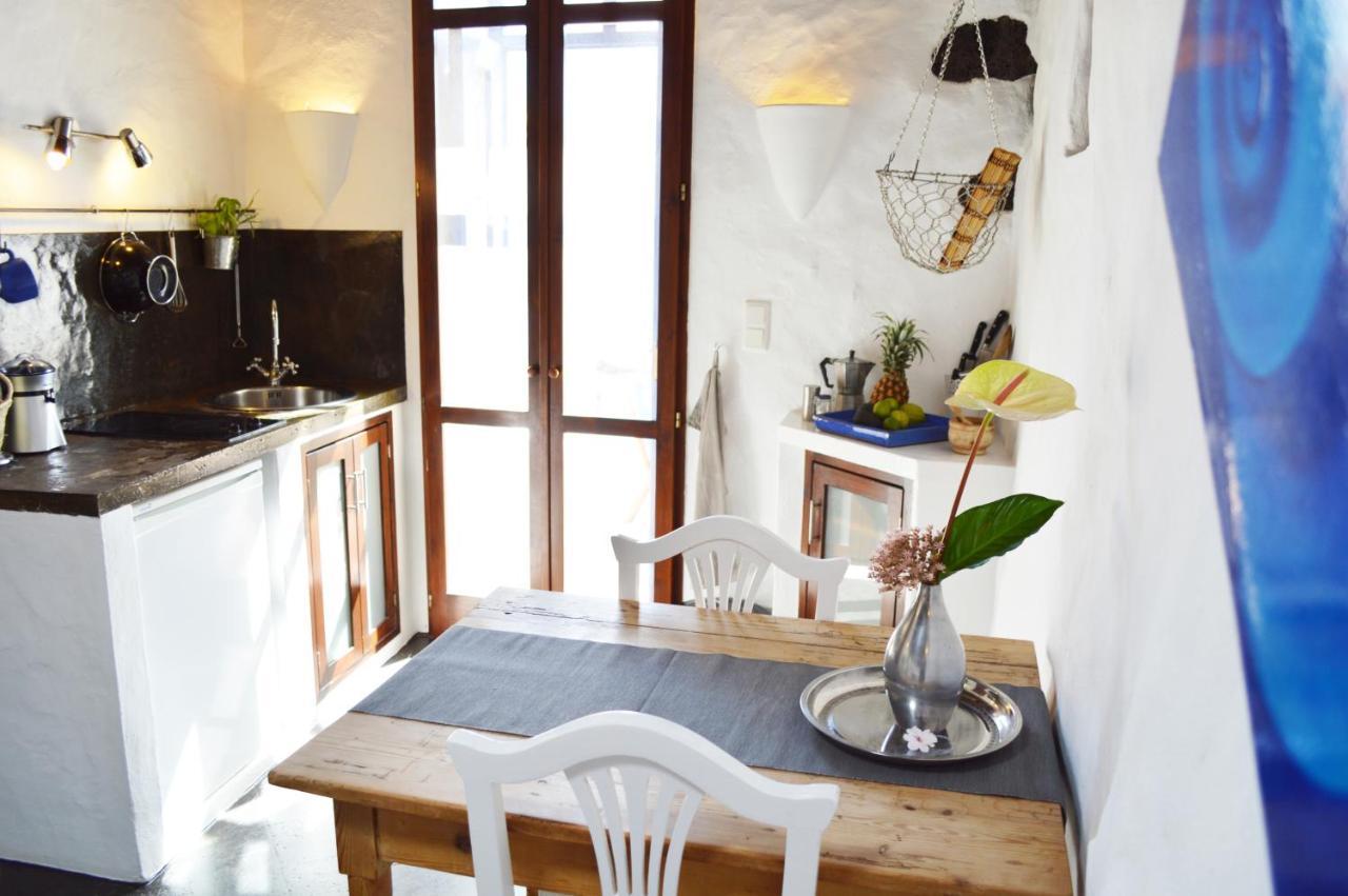 Stylish Getaway With Secluded Patio In Lava Finca Uga 외부 사진