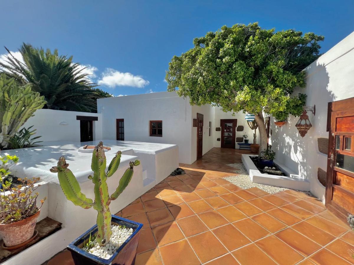 Stylish Getaway With Secluded Patio In Lava Finca Uga 외부 사진